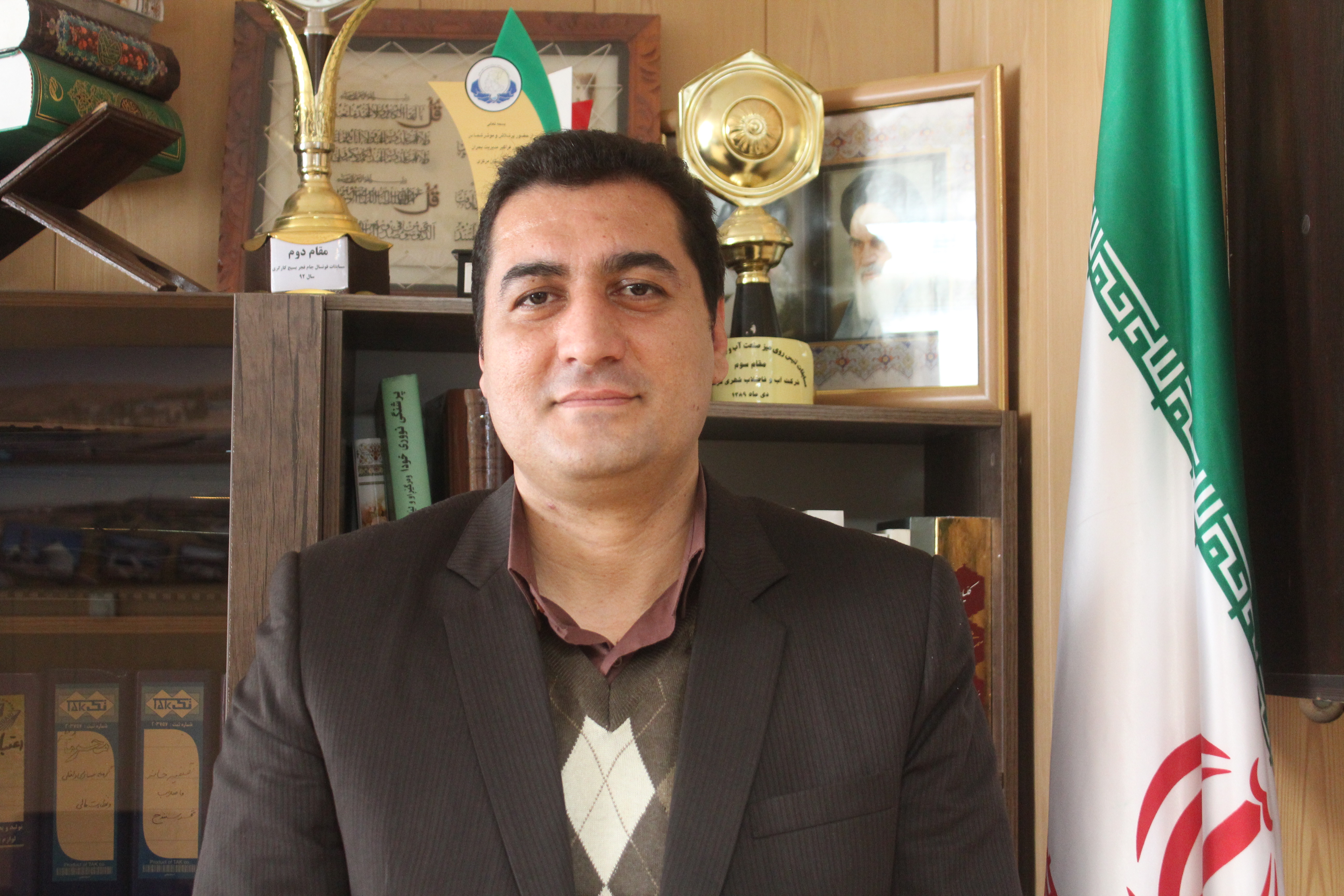 مدیرعامل شرکت آبفا کردستان عنوان کرد: پیگیری شرکت آبفا برای تأمین منابع مالی پروژه های آب و فاضلاب بانه/ معاون رئیس جمهور قول مساعد داد